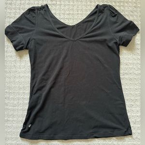 Lululemon v neck tee puff sleeve black